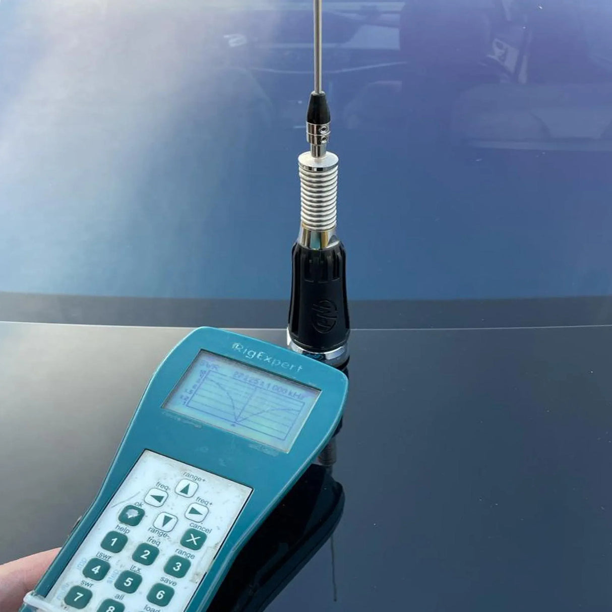 antena-cb-pni-led-2000-lungime-90-cm-iluminare-in-timpul-emisiei-cu-magnet-inclus-9