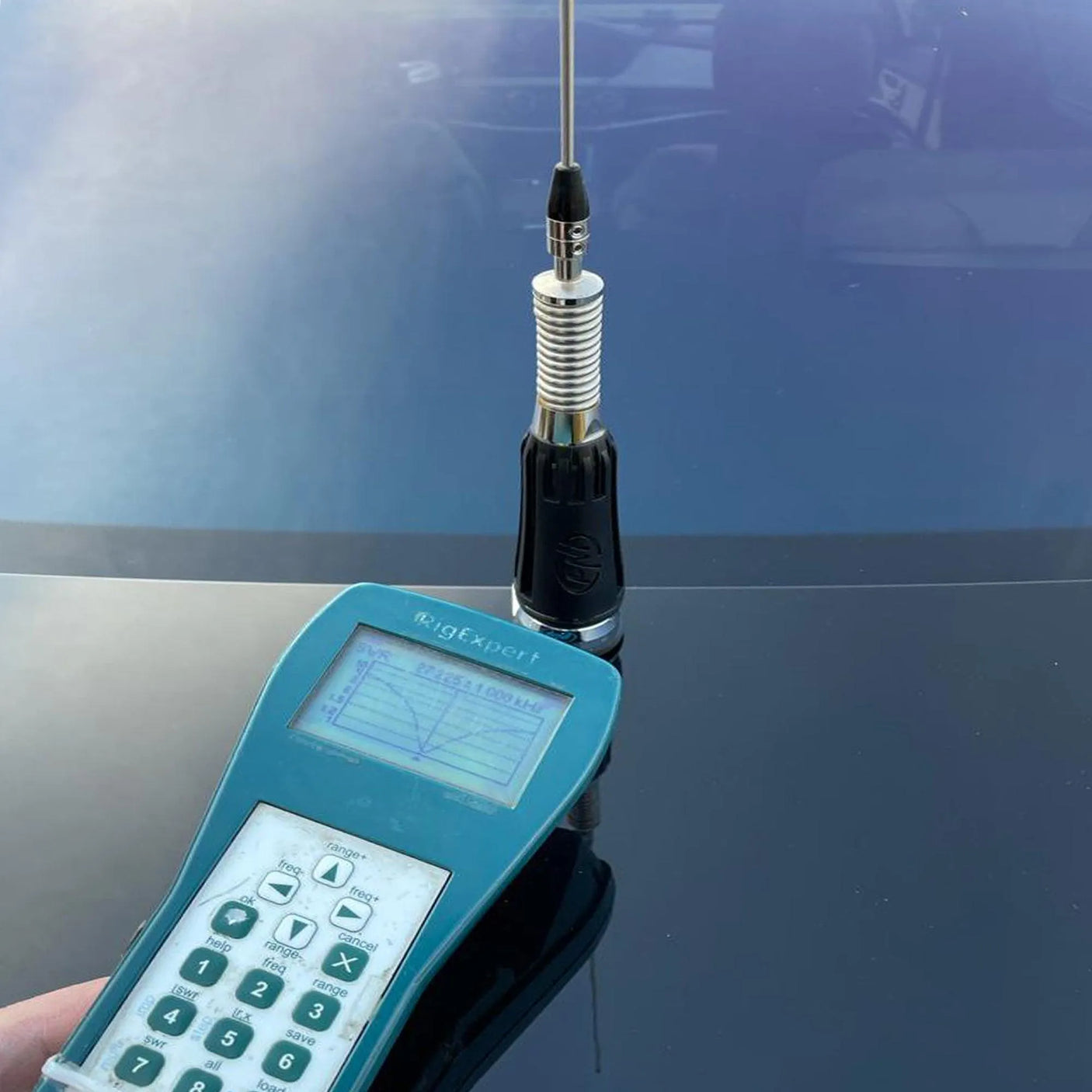 Antena cb pni led 2000, lungime 90 cm, iluminare in timpul emisiei, cu magnet inclus