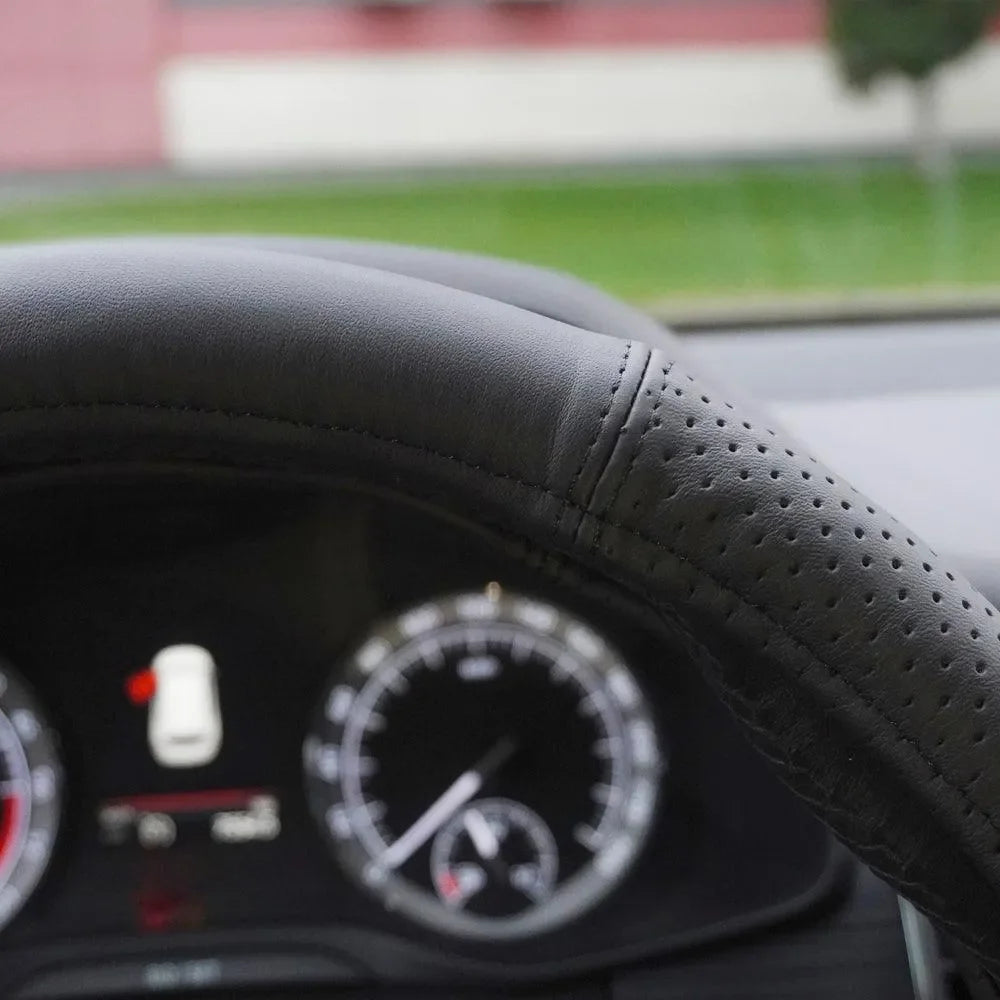 husa-volan-piele-naturala-semi-perforata-negru-42-44-cm-4