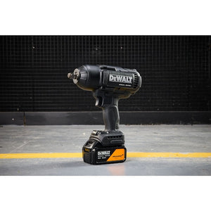 Cheie cu impact DEWALT® x McLaren F1 Team 18V XR® fără perii, inel de reținere de 1/2", cu cuplu ridicat - 2 acumulatori de 5Ah DCF99MP2TQW – imagine 5