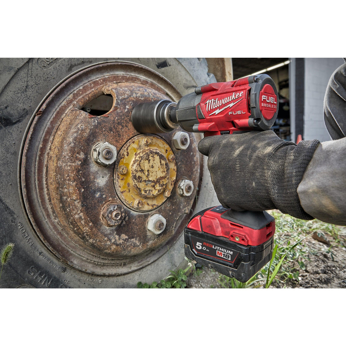 Cheie de impact Milwaukee 1/2″ 745Nm 18V M18FMTIW2F12-502X, M18 FUEL, , 2 x M18 B5 acumulator, M12-18 FC încărcător, cutie HD 4933478450 – imagine 3