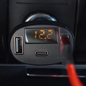incarcator-auto-1xusb-qc3-0-1xusb-2-4a-1xusb-type-c-cu-afisaj-tensiuneputere-led-1