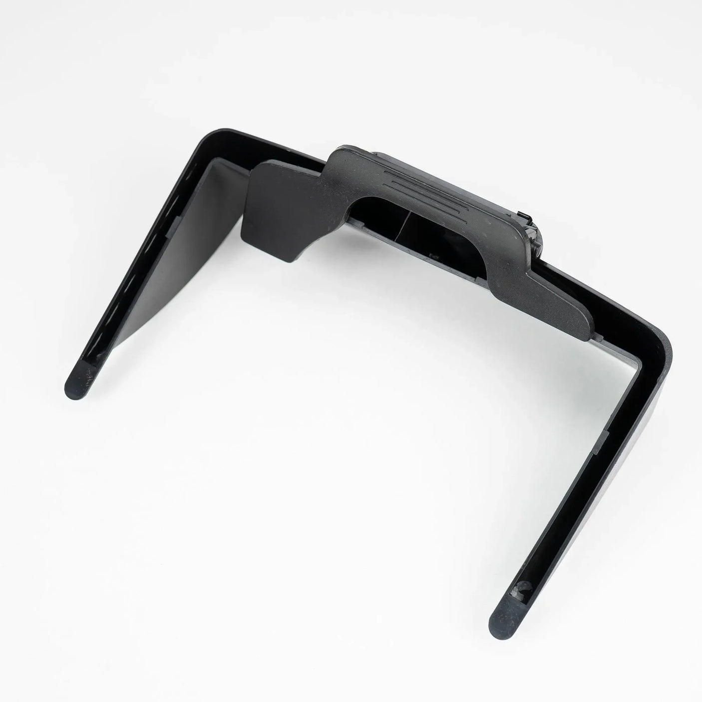 parasolar-universal-pni-7g-pentru-sisteme-navigatie-gps-cu-ecran-de-7-inch-6