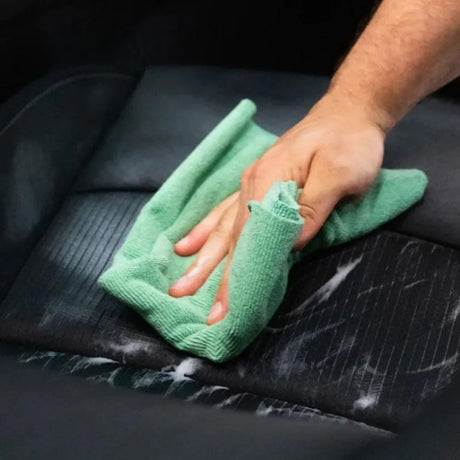 spray-curatat-interior-cu-perie-interior-1-400ml-turtle-wax-3